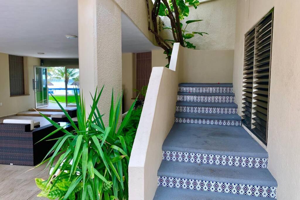 Oceanfront Condo Bm By Andiani Cancún Exterior foto