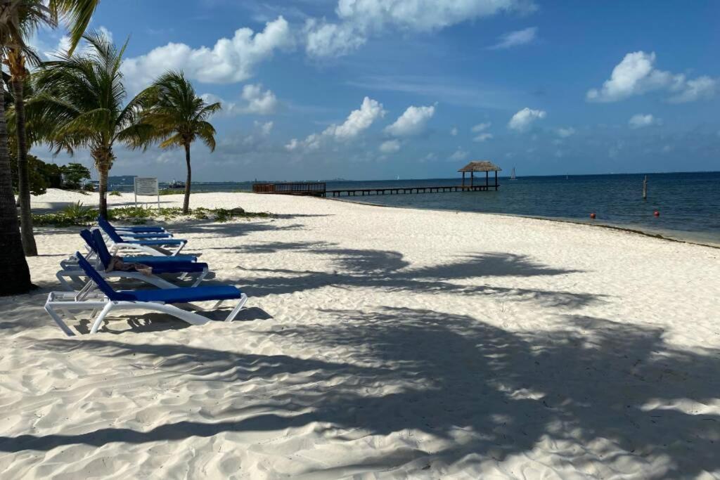 Oceanfront Condo Bm By Andiani Cancún Exterior foto